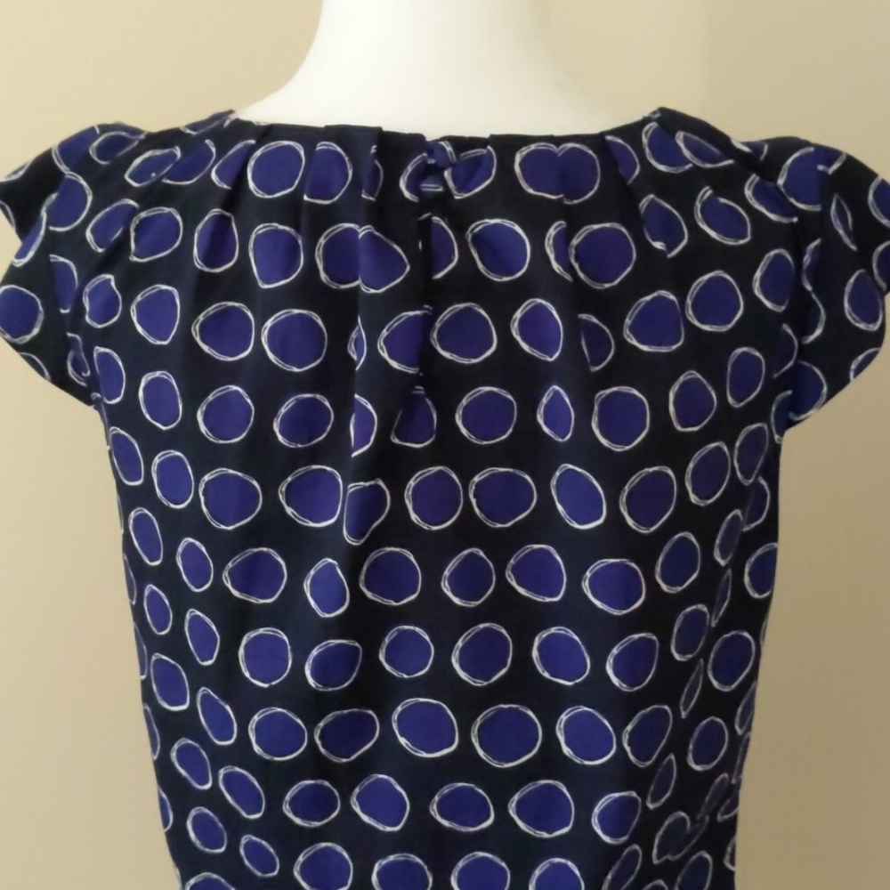 Banana Republic blouse, black with blue circle pattern - Picture 5 of 7